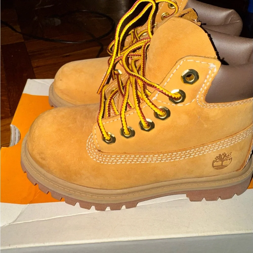 Timberland Wheat Nubuck Toddler Boots - Picture 5 of 6